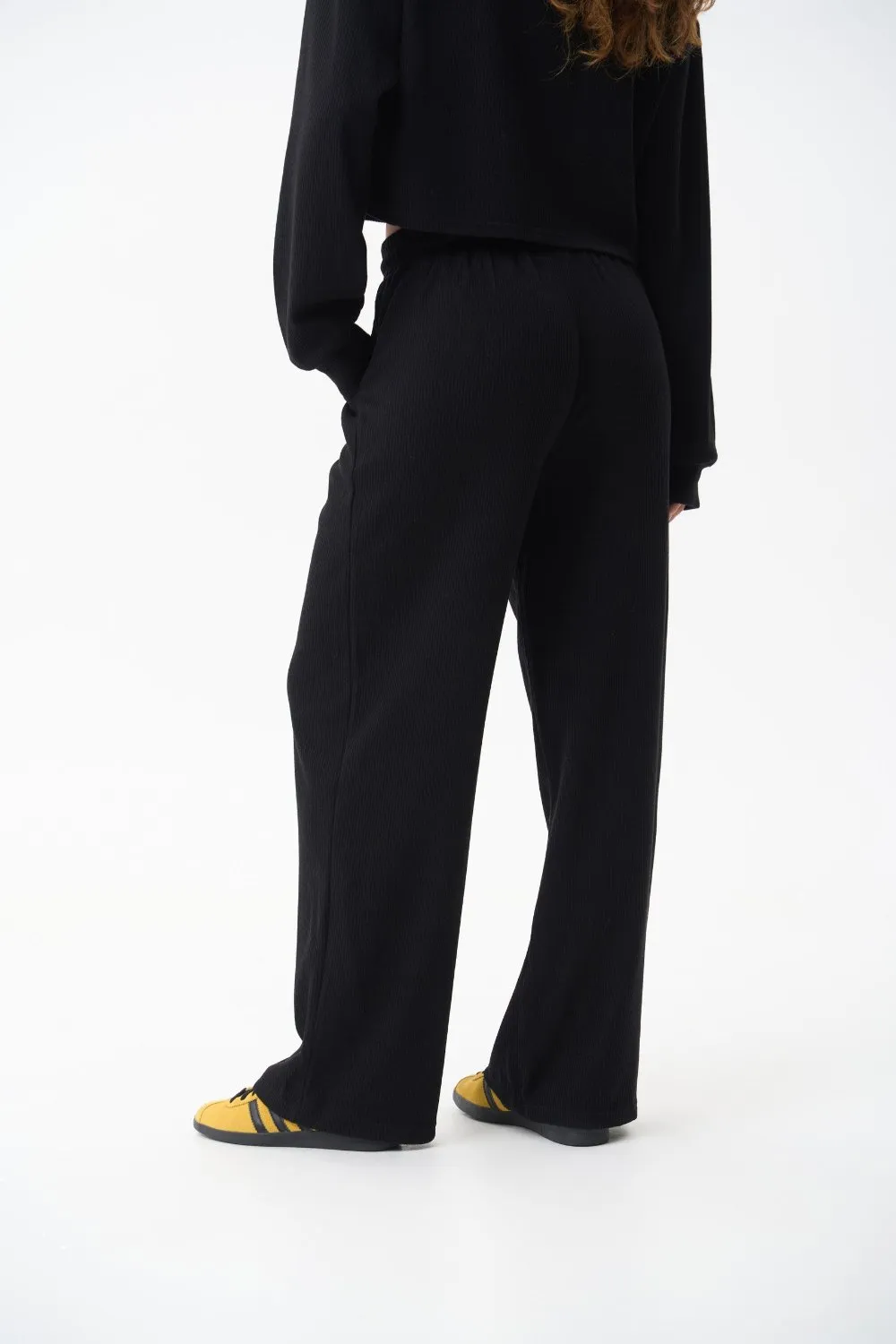 Black Knitted Streight Leg Pants