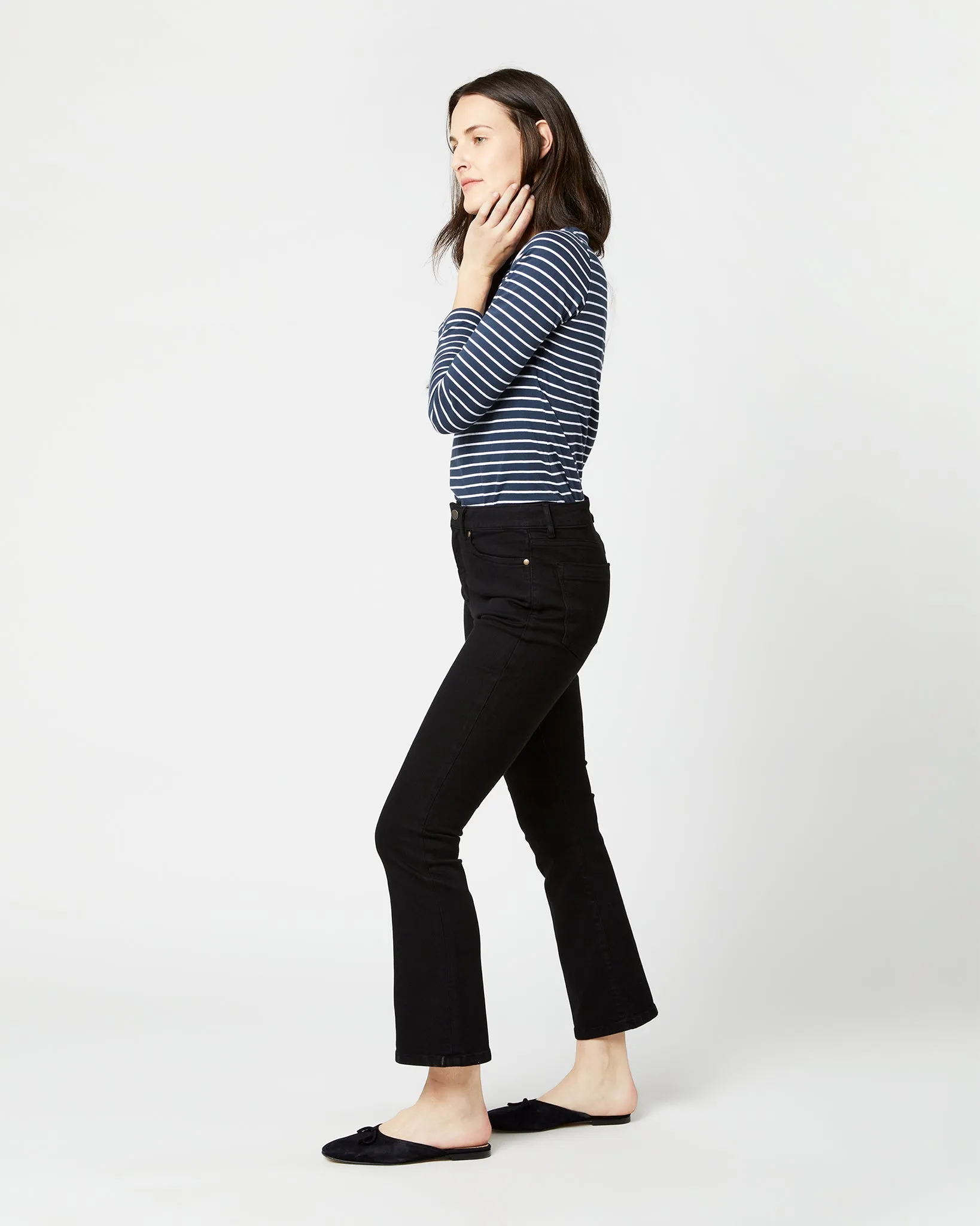 Flare Cropped 5-Pocket Jean in Black Stretch Denim