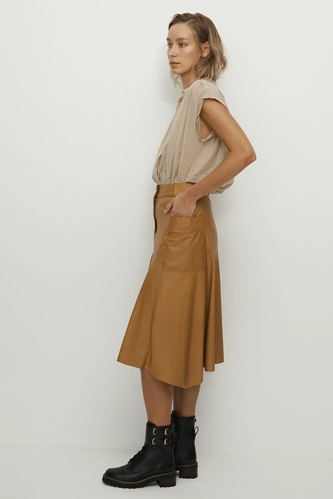 Hudson High-Rise Skirt Toasty Caramel Leather - SAMPLE